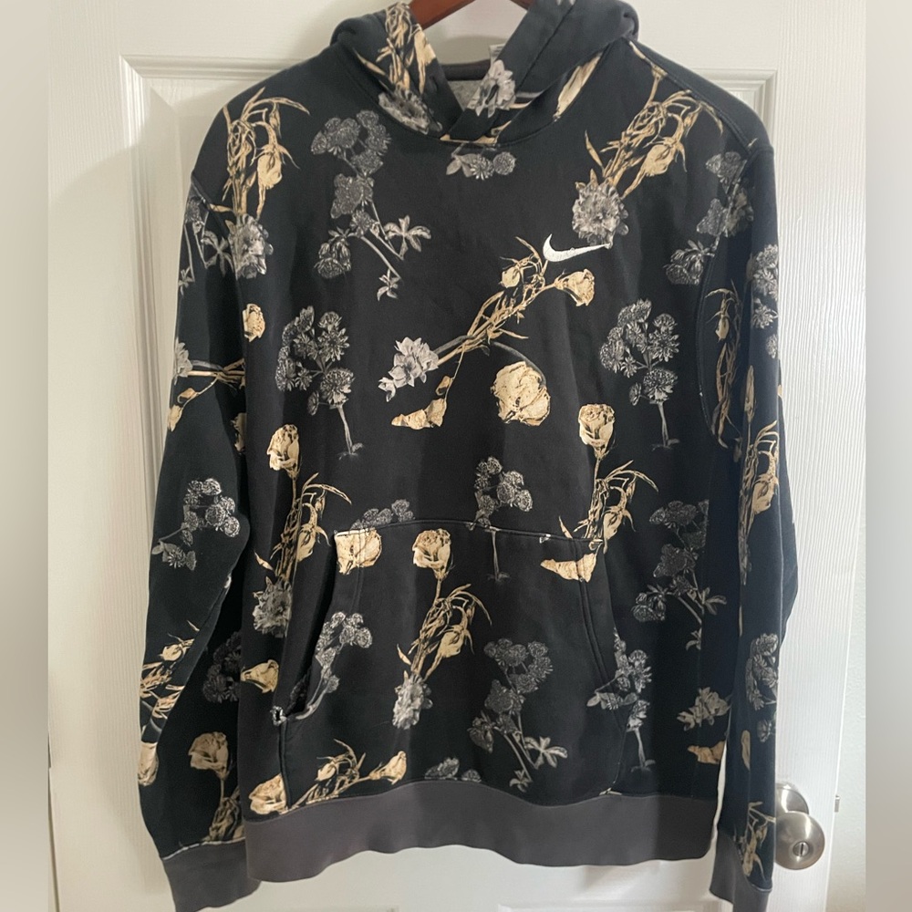 Nike Black Gold Floral Pullover Hoodie Men’s Size M